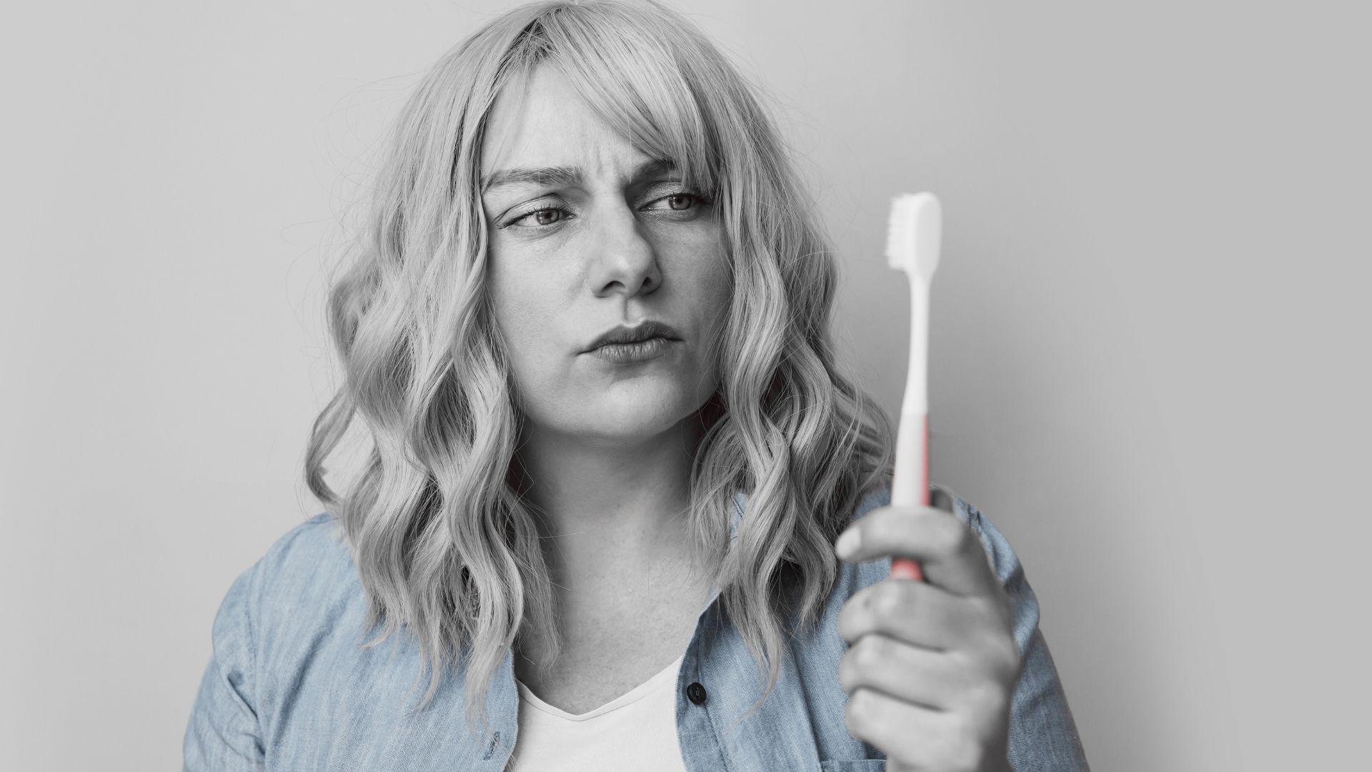 Is it normal to have blood while brushing your teeth? Is it normal to have blood while brushing your teeth?